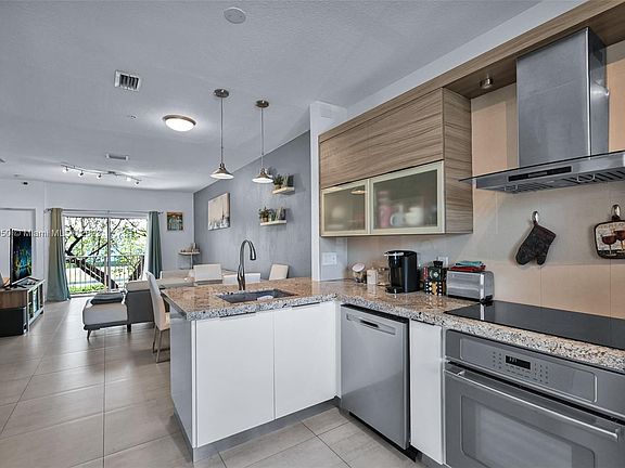 4th image of 5670 NW 116th Ave APT 222