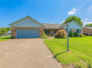 7001 Copperfield Dr, Evansville, IN 47711