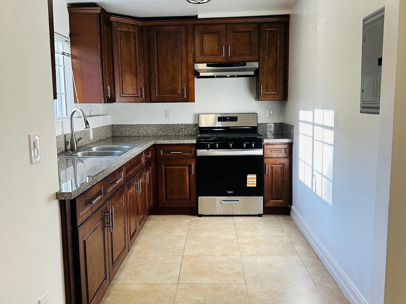 1 bed, 600 sqft, $1,550 — Photo 2