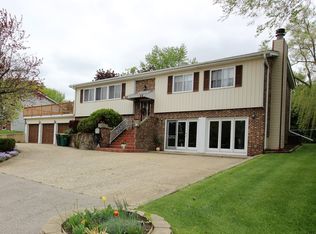 36820 N North Nathan Hale Dr, Lake Villa, IL 60046