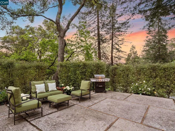 19 Vallecito Ln, Orinda, CA 94563