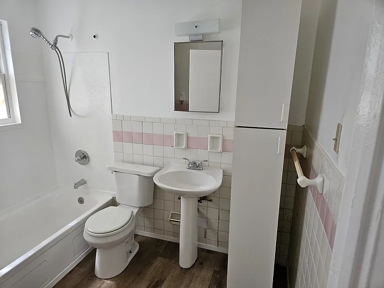 3935 Zinsle Ave #1 — Photo 6