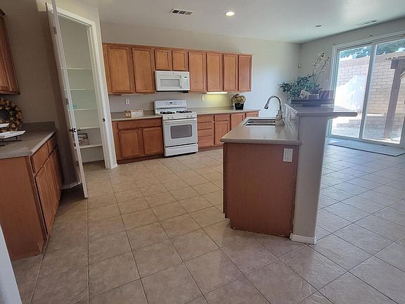 4th image of 6920 E Buchet Dr