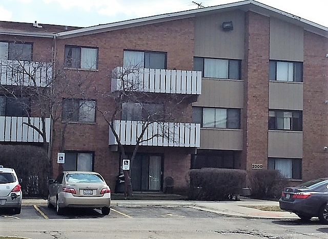 1st image of 4000 Bayside Dr Unit 202