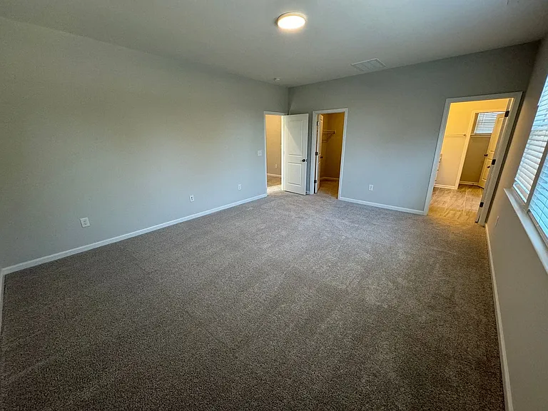 2422 Greshford Ln — Photo 17