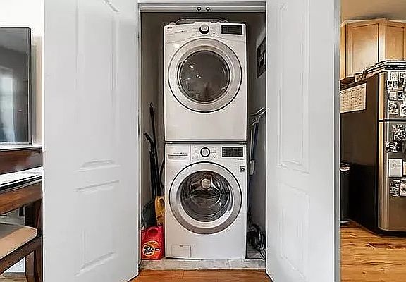 4th image of 567 Warren St APT 303