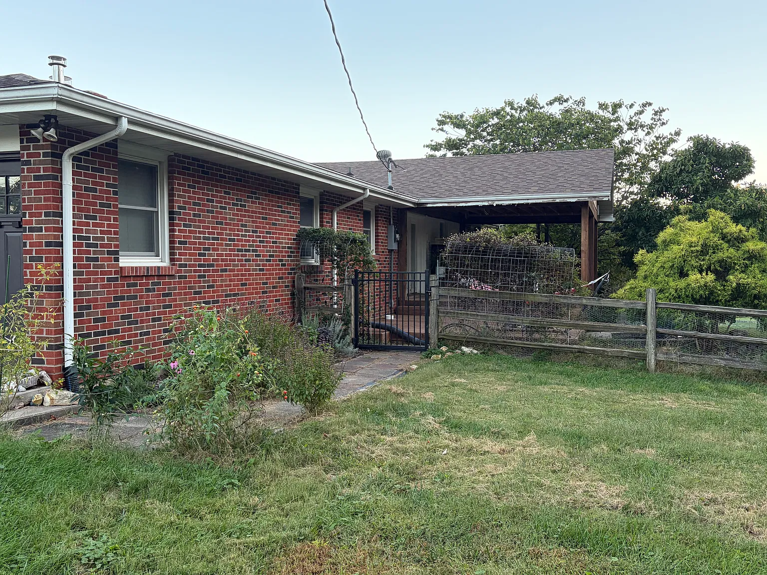 4 bed, 3439 sqft, $2,500 — Photo 3