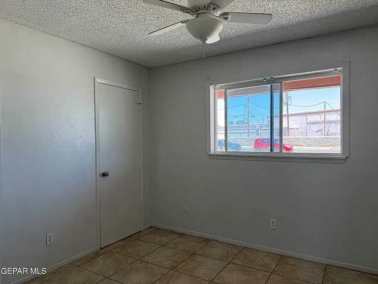9606 Montrose Ct #11 — Photo 11