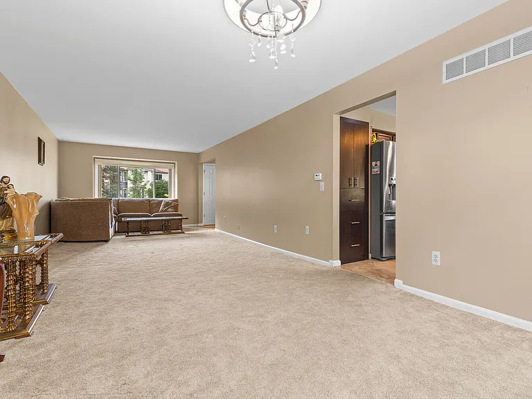6710 Westpointe Dr — Photo 5