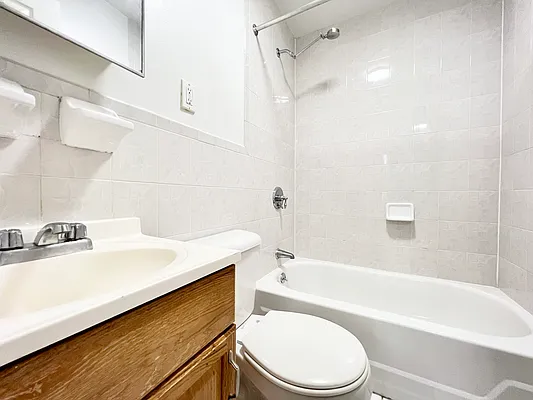 Rented by Pear NYC LLC | media 11