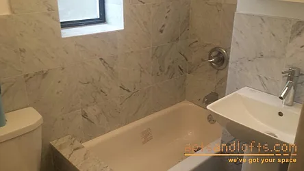 Rented by aptsandlofts.com