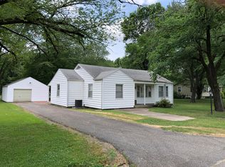 906 Turner Rd, Pittsburg, KS 66762