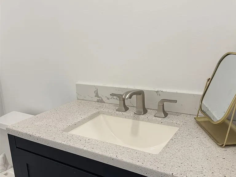 18 White Gate Dr #K — Photo 6