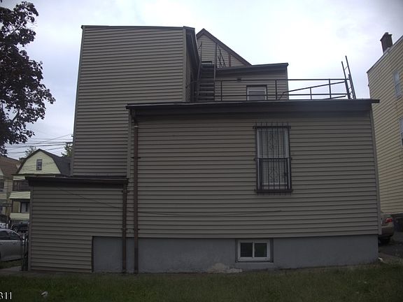 2nd image of 470 Nye Ave