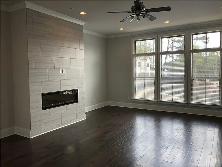4250 Spruce Pine Aly — Photo 3