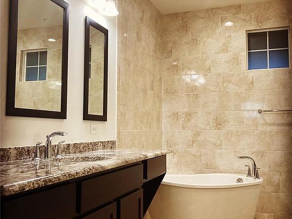 2nd image of 21460 Strada Nuova Cir #B307