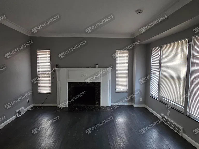 7331 W Outer Dr — Photo 7