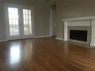 3550 Country Square Dr Photo 1