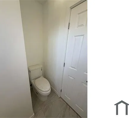 7224 Hazeltine Ave — Photo 9
