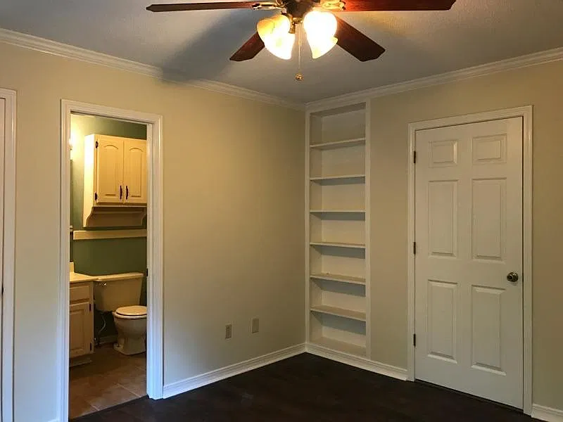 1634 Garfield Ave — Photo 2