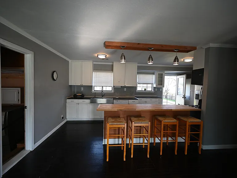 2347 S College Ave — Photo 3