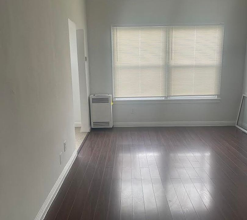 2nd image of 724 N Gramercy Pl APT 207