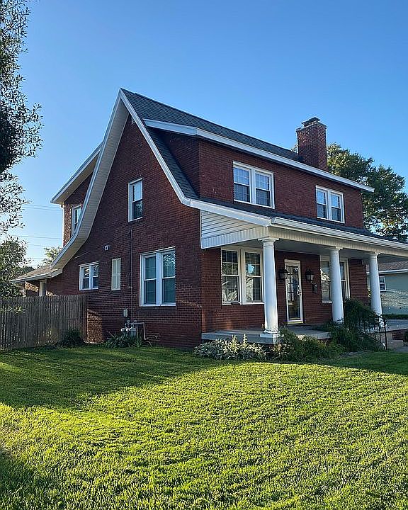 2nd image of 1920 Freeman Ave