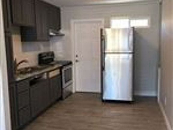 4th image of 608 W 5th Ave #C