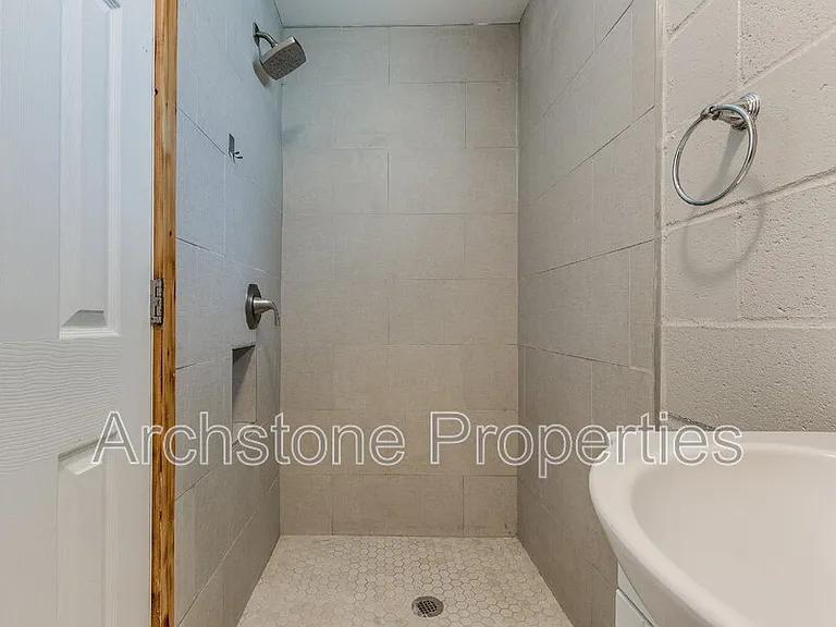 2006 NW 26th St #1/2-B — Photo 26