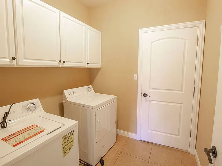 5305 Chamois Dr — Photo 32