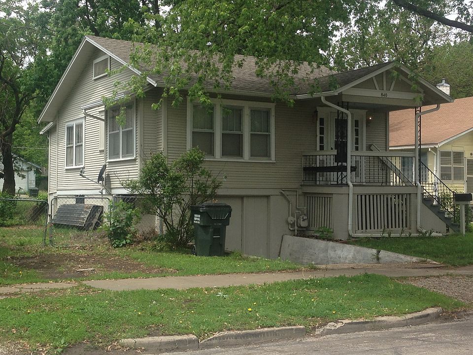 2nd image of 840 S Oak St