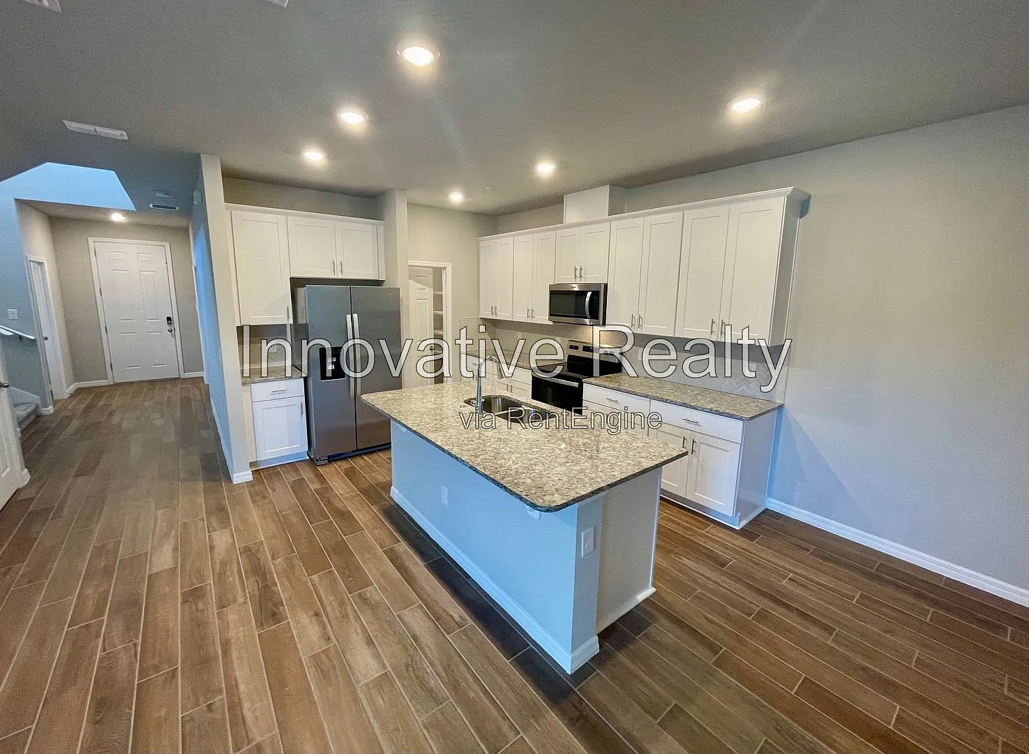 4 bed, 2.5 bath, 1944 sqft, $2,800 — Photo 3
