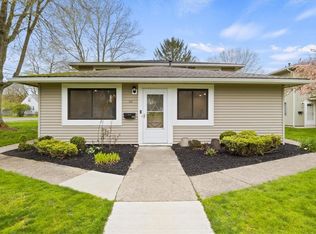 111 Lincoln Mills Rd, East Rochester, NY 14445