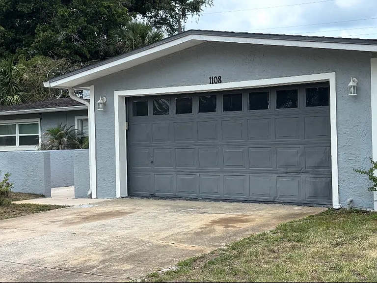 1108 Edith Dr — Photo 2