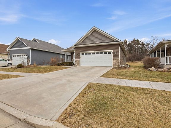 2nd image of 460 O'Hagan Dr