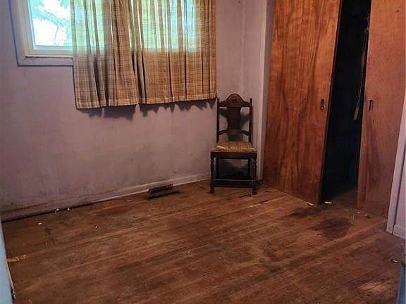 4th image of 300 E Foulke Ave