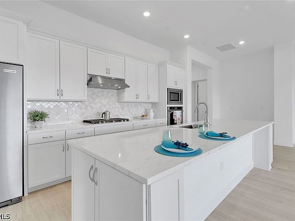 3rd image of 1856 Terreno Blvd