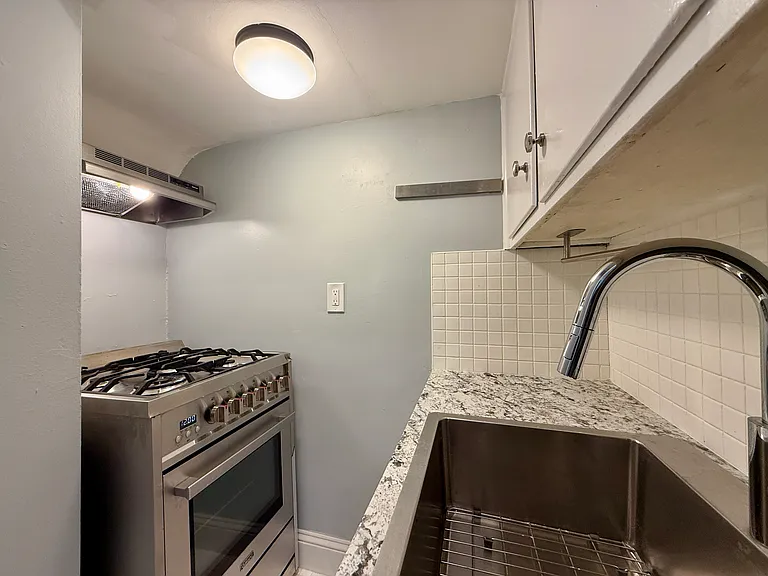 74 John St #1F — Photo 8