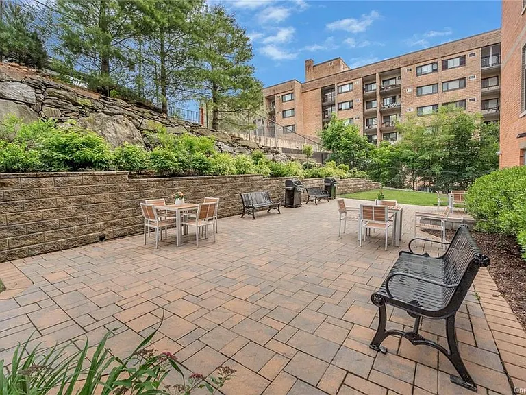 COMMON AREA - Outdoor Patio