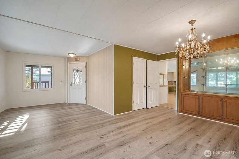5th image of 2500 S 370th Street #117