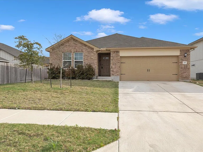 405 Grasslands Trl — Photo 1