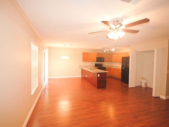 4th image of 741 E Wildhorse Dr