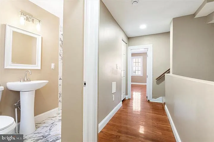 424 S Eden St — Photo 18