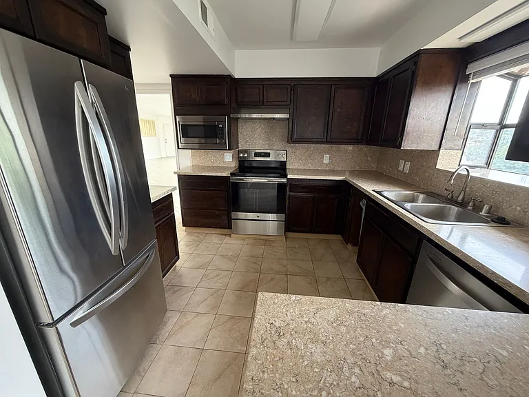 3013 Horton Ave — Photo 1
