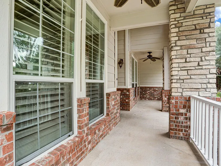 10410 Five Oaks Ct — Photo 7