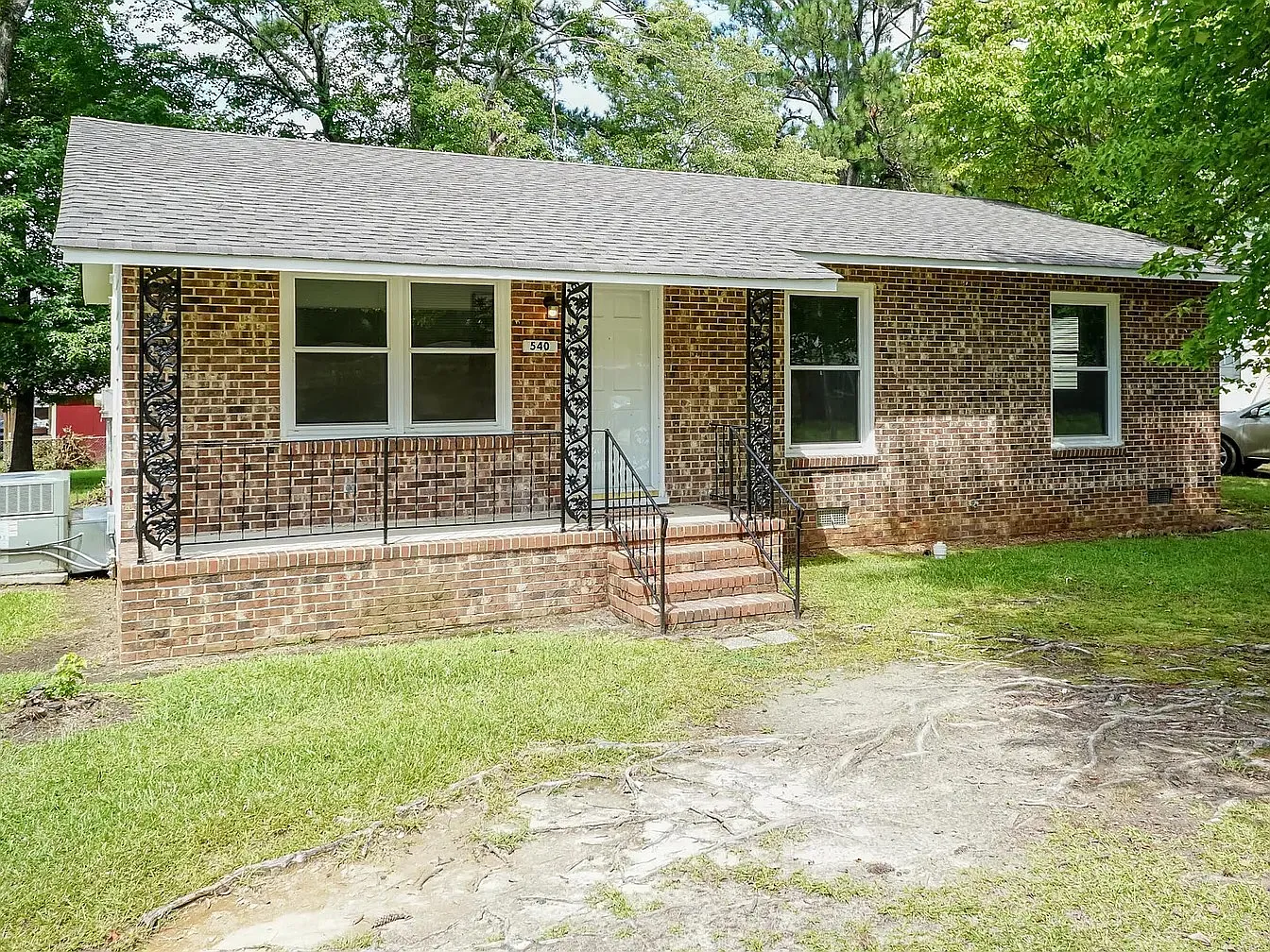 540 Lincoln Dr — Photo 3