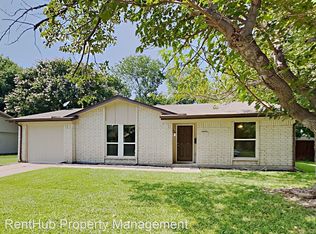 321 Meadowcreek Ln, Garland, TX 75043