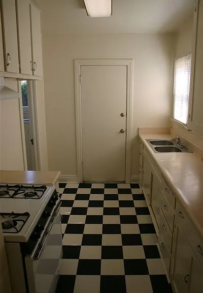 531 S F Street Unit 6 Kitchen_05082013