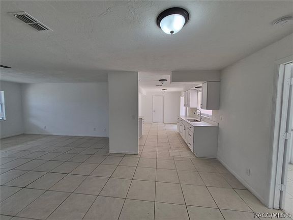 5th image of 229 W Casurina Pl