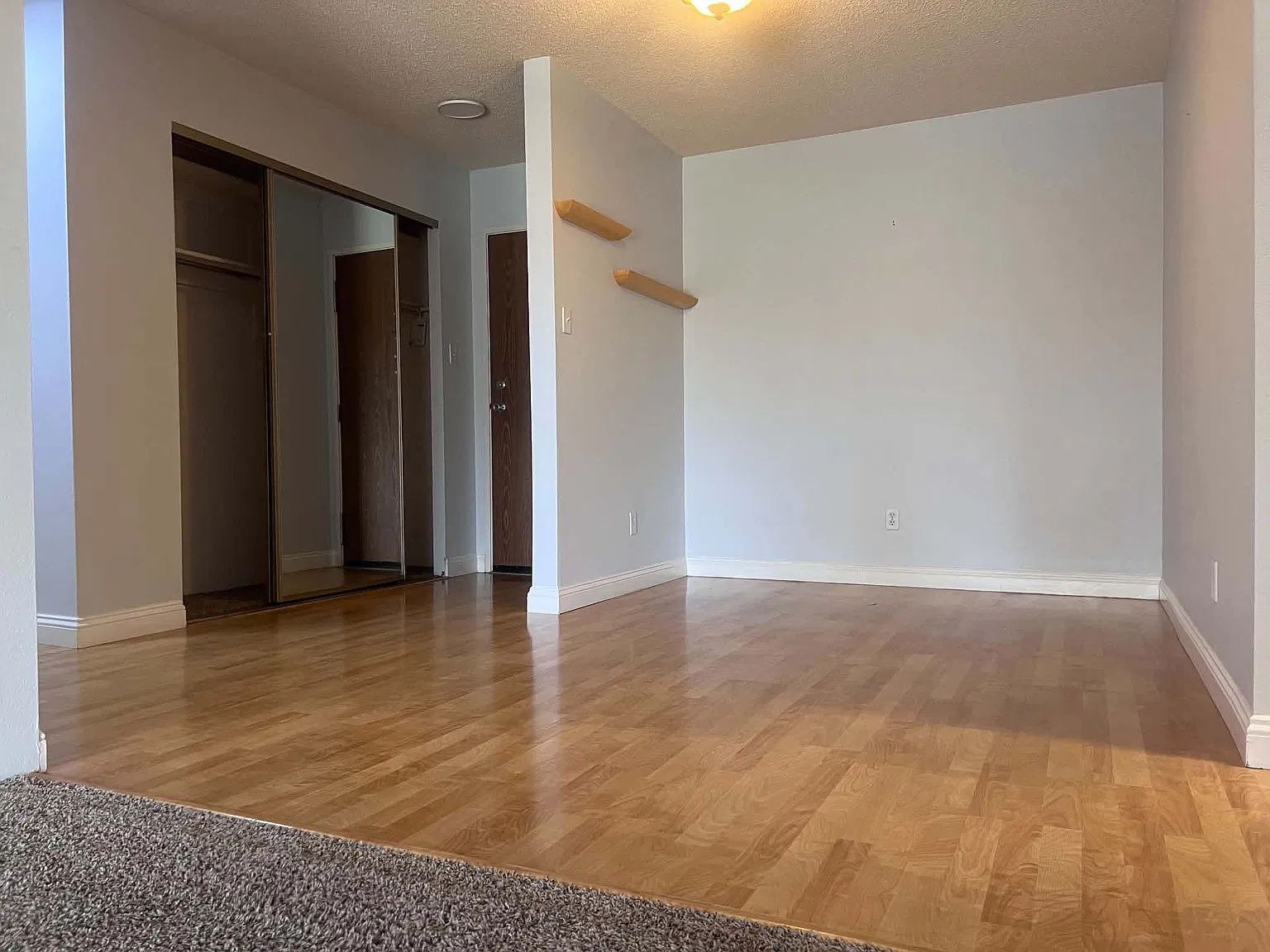 2 bed, 1200 sqft, $2,250 — Photo 2